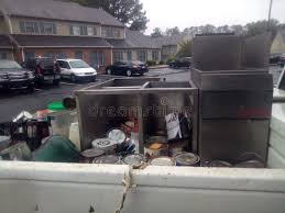 Best Construction Debris Removal  in Laurium, MI